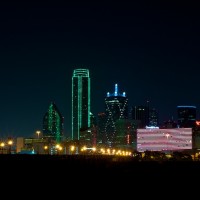 11 365 241 Dallas Skyline Meetup half moon 20120825©JamesECockroft