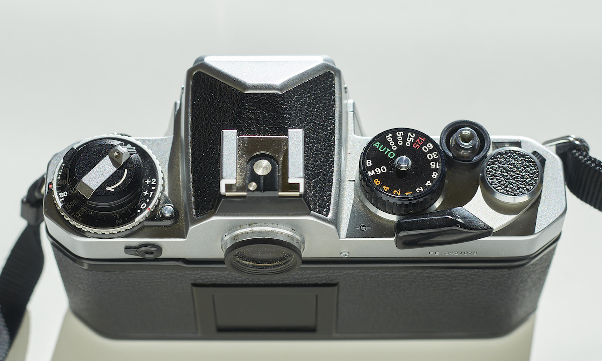 Nikon FE top plate