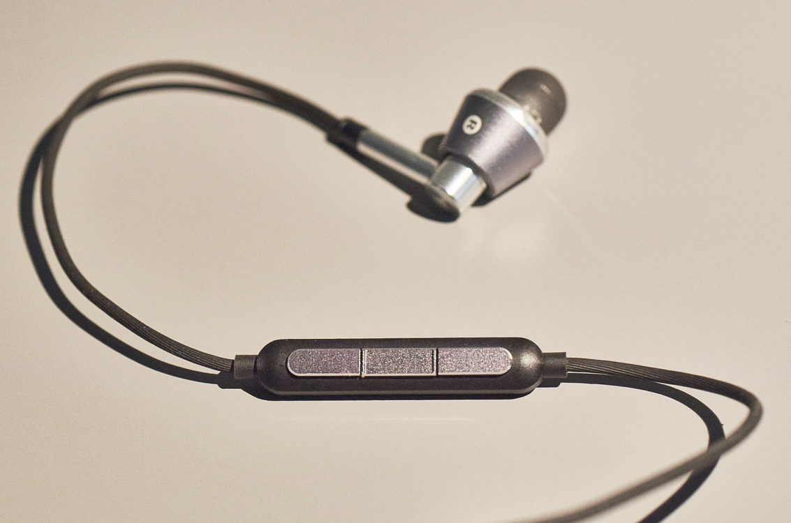 1More Triple Driver In-Ear Headphones