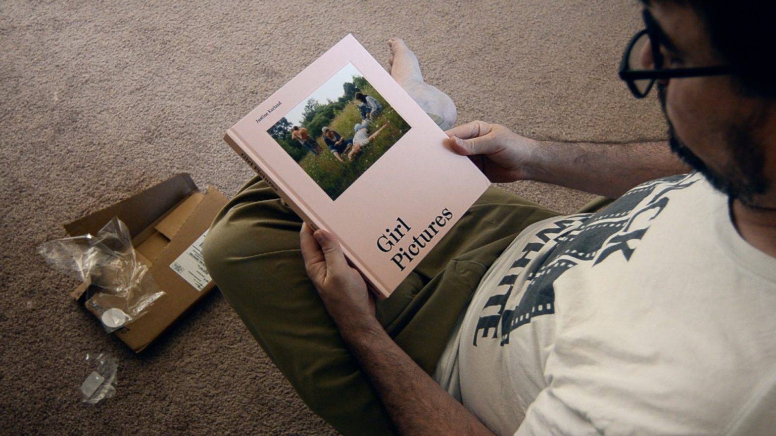 Unboxing-Girl-Pictures