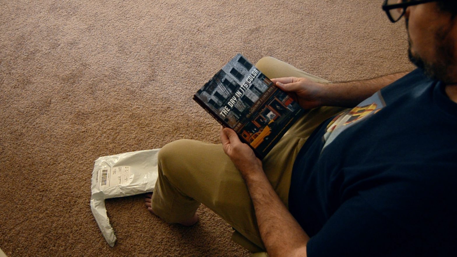 Unboxing-The-Day-in-its-Color