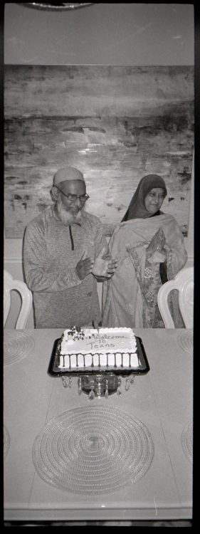 Uncle & Auntie cut cake, Irving TX 2021