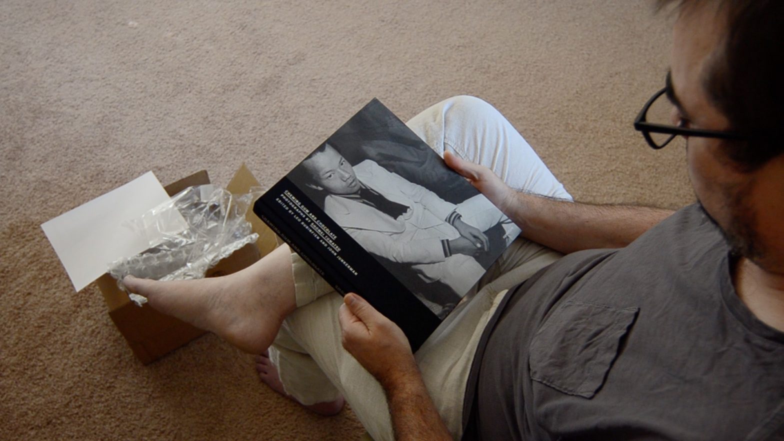 Unboxing-Chewing-Gum-and-Chocolate