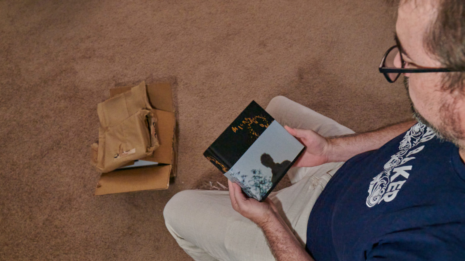 Unboxing-Microphones-in-2020-silent-version