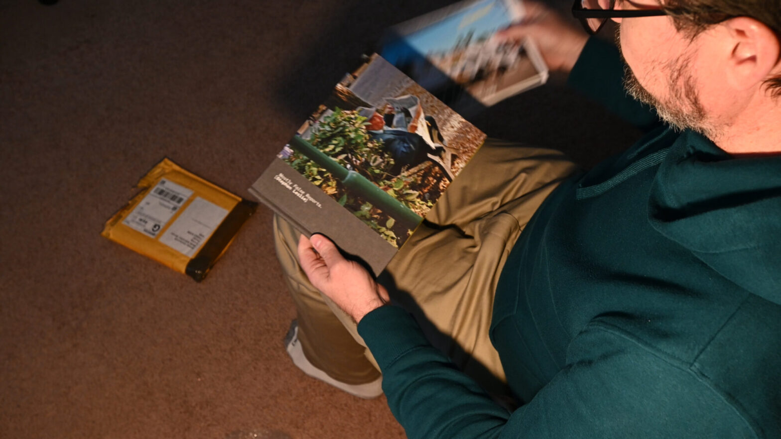 Unboxing Mostly False Reports