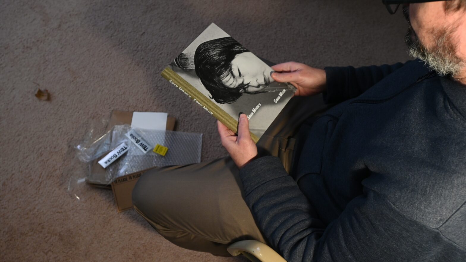Unboxing Swan Moon